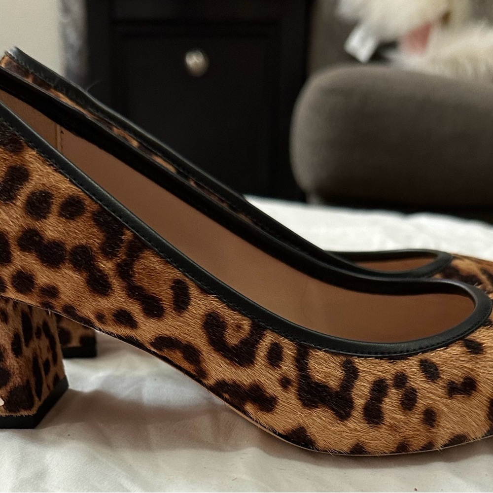 Newer Woman’s Kate Spade leopard shoes
